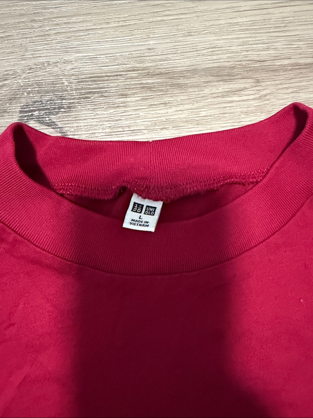 Uniqlo Women's Crewneck crop shirt in Raspberry Red